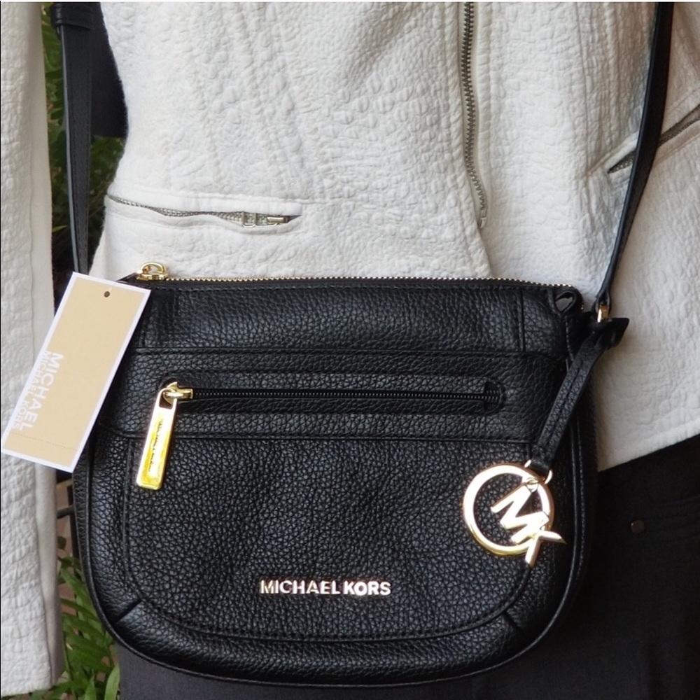AUTHENTIC Michael Kors Med. Leather Crossbody Bag!